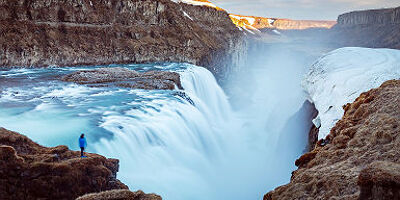 Islande - Vue sur la cascade Gullfoss dans le canyon Hvita