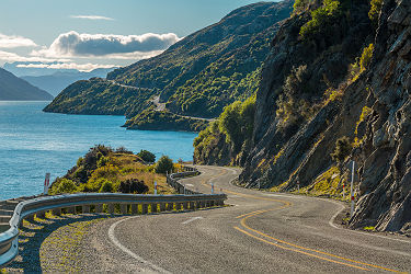 Nouvelle Zélande - Route Glenorchy Queenstown allongeant le lac Wakatipu