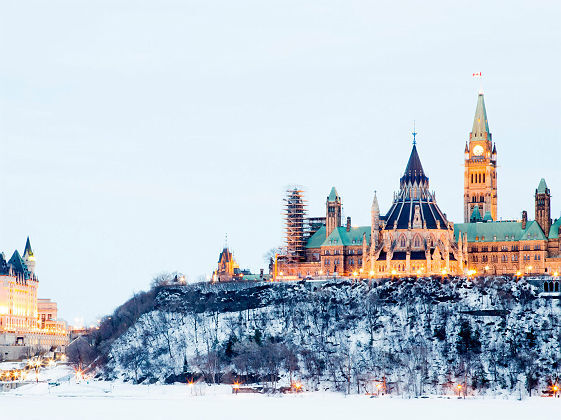 La colline du Parlement a Ottawa