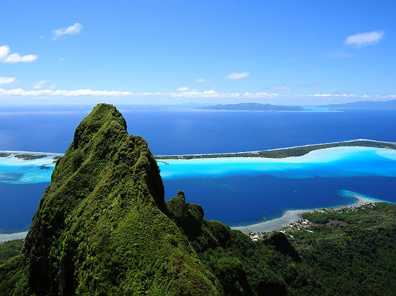 Polynésie - Vue panoramique depuis le mont Otemanu à Bora Bora