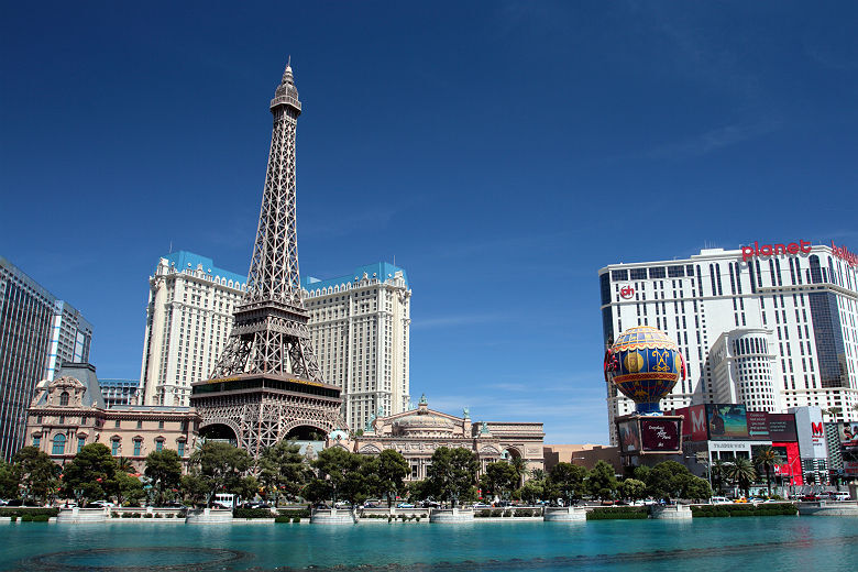 Las Vegas, ses hôtels et la réplique de la tour Eiffel - Etats Unis