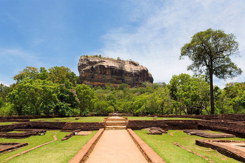 Sri Lanka - Jardins de Sigiriya menant au rocher du Lion